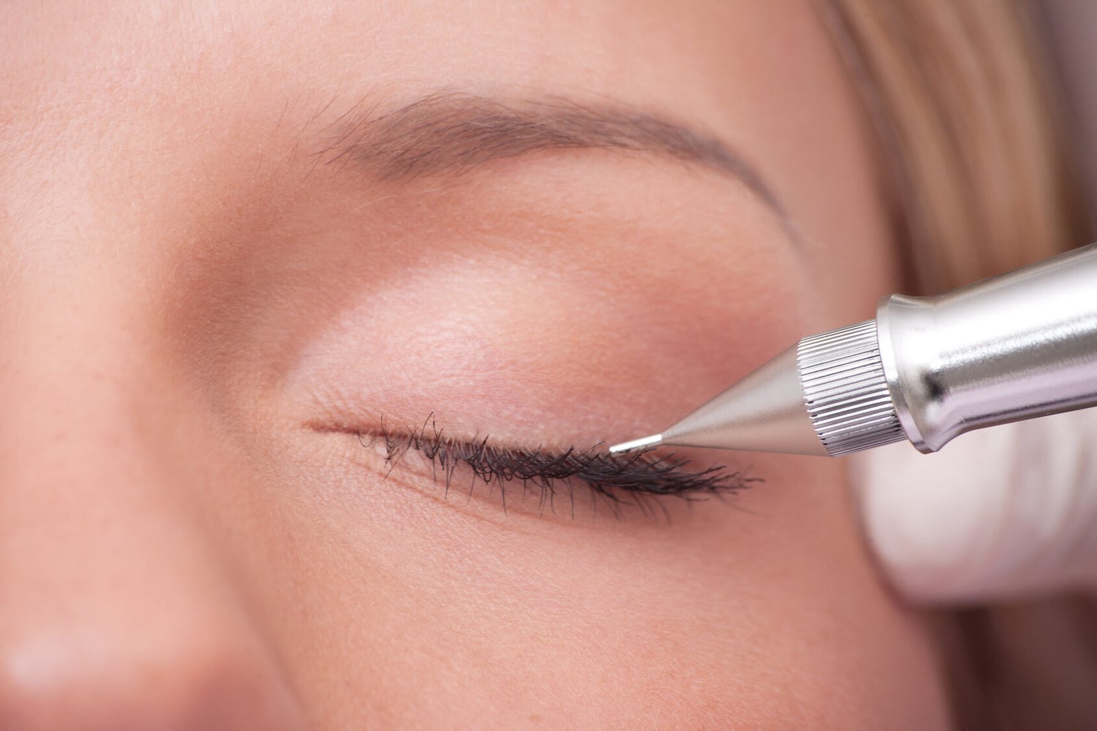 Permanent Make-up Lidstrich & Wimpernkranz in Stuttgart